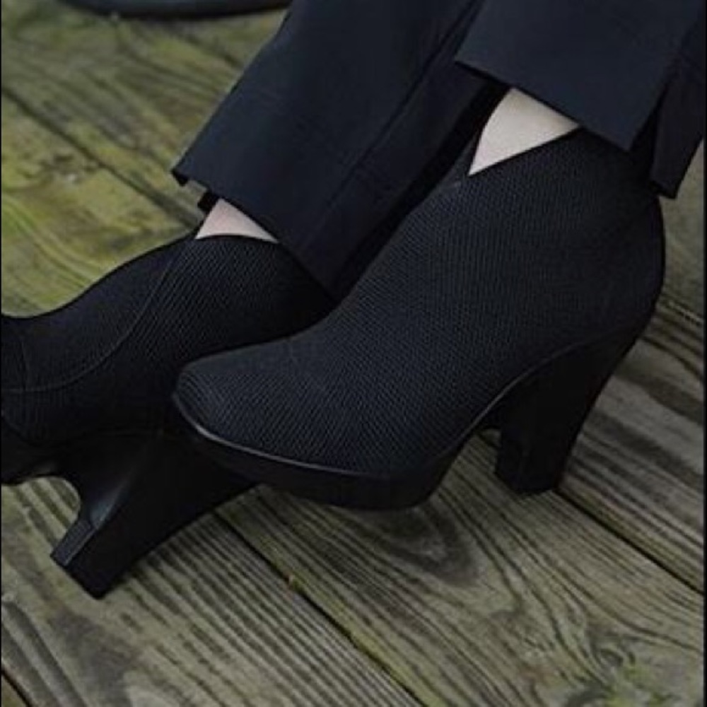 Savage Boots - Picture 3 of 6